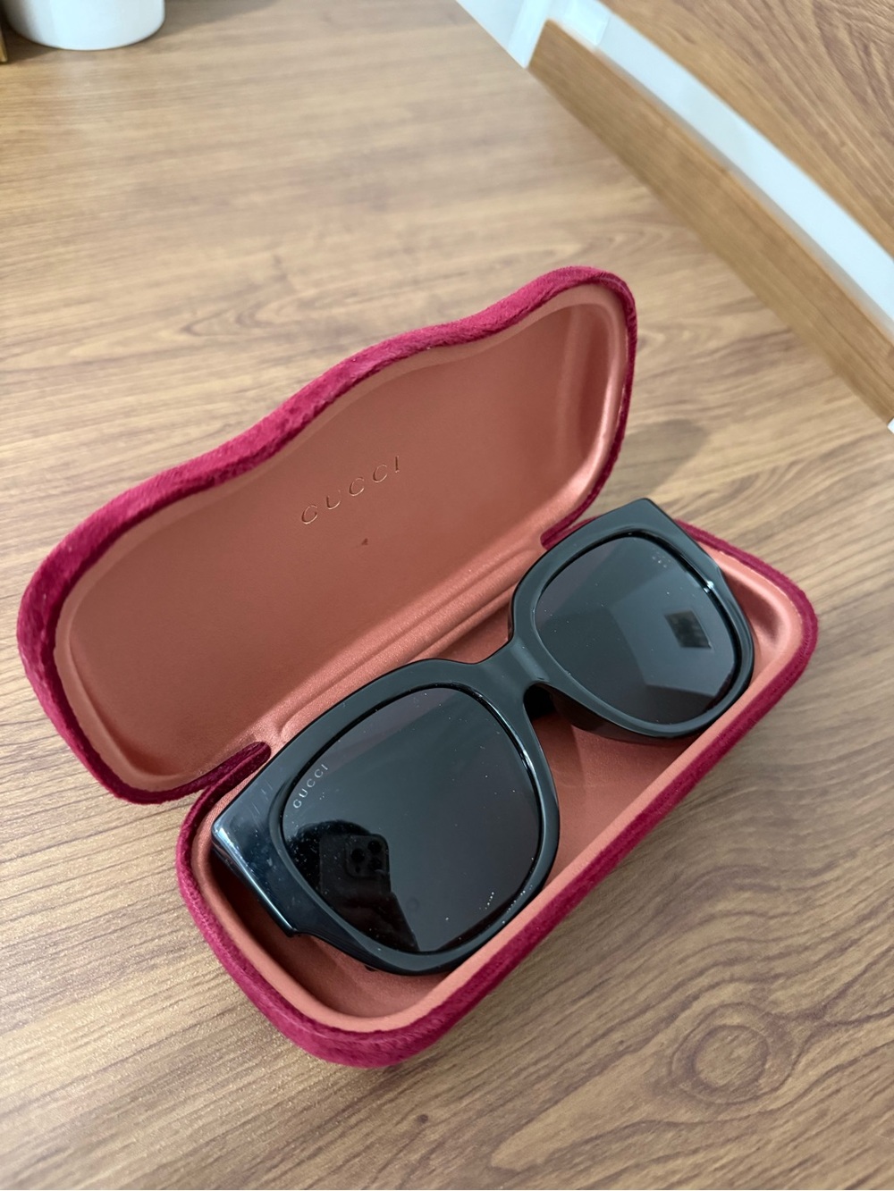 Women’s Gucci Wide Sunglasses